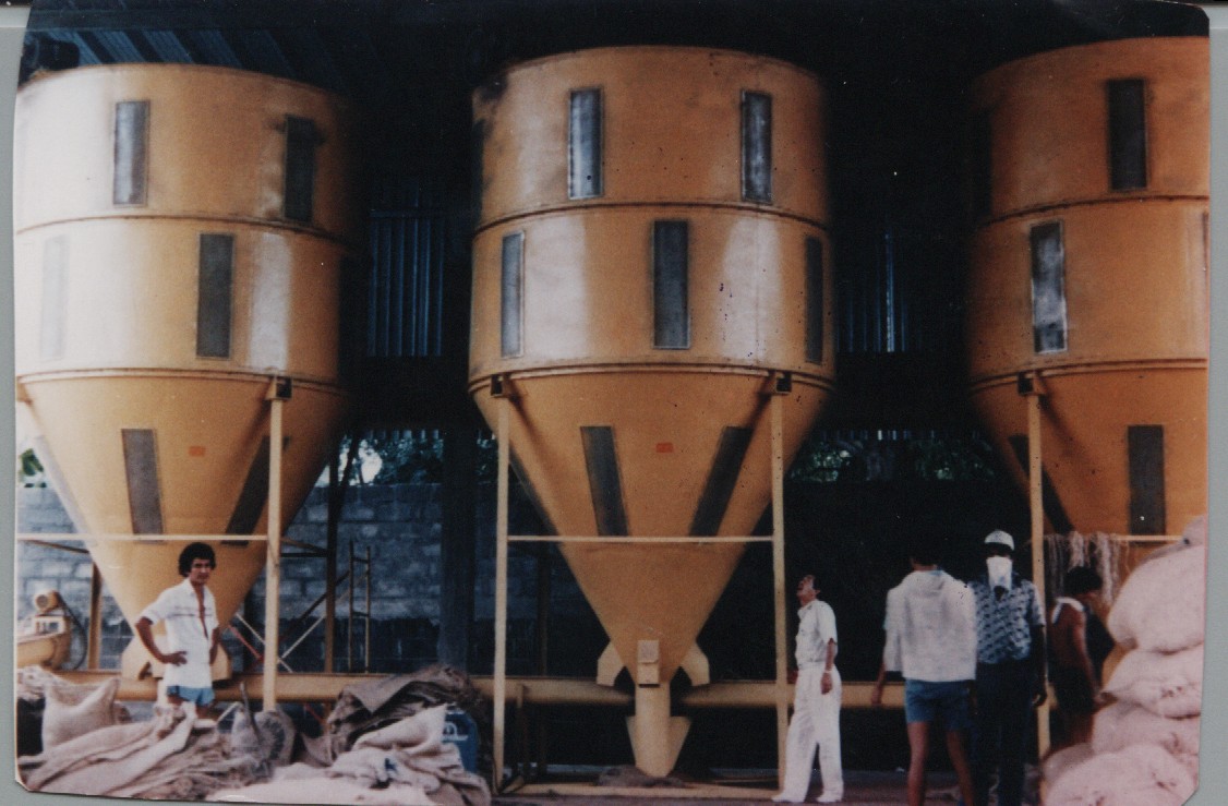 SILOS PARA ALMACENAR GRANOS CON SISTEMA DE TEMPERATURA REGULADA